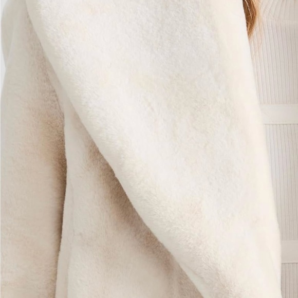 Silent New York  Women's Faux Fur Jacket - Picture 6 of 6